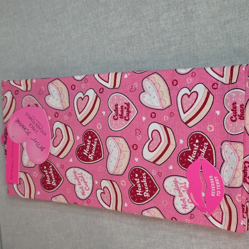 Betsey Johnson Conversation Hearts Kitchen Towels Set